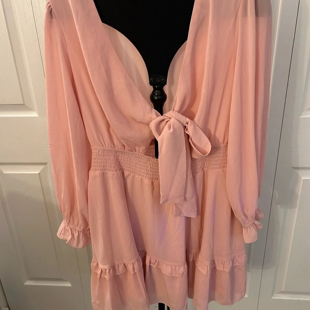 NWOT! Gorgeous‎ double layered flowey dress - Picture 3 of 5